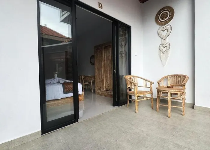 Nengahs Hideaway Homestay